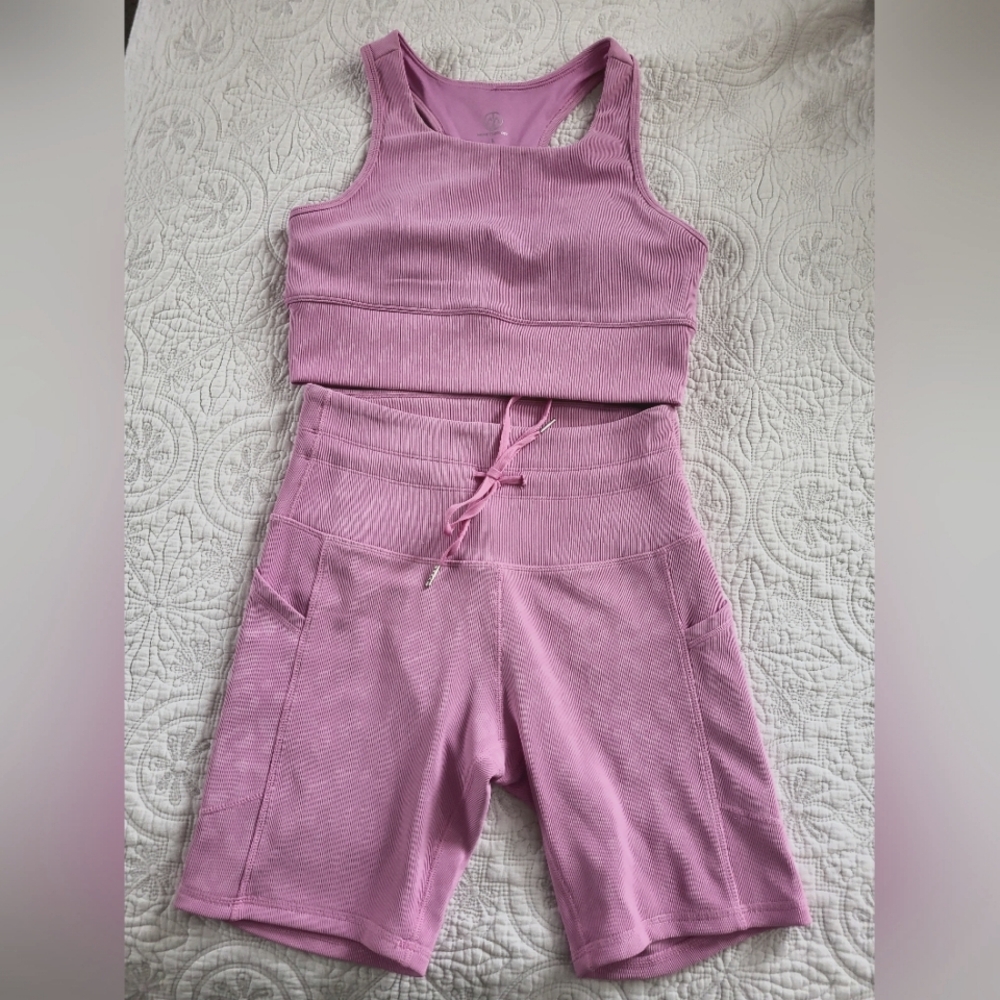 Move Theology Sports Bra + Bike Shorts, Orchid Pink, Size Large